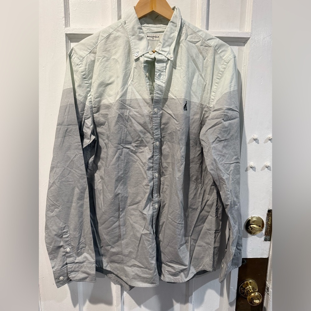Men's Gray Button-Up Shirt